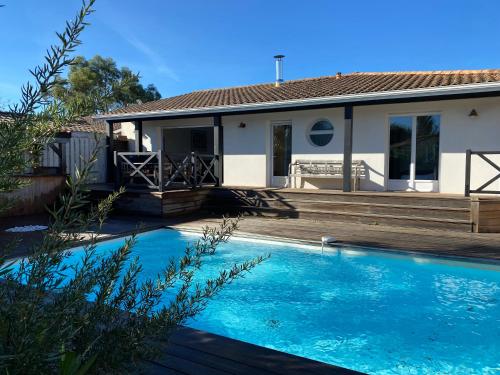 VILLA PALOMA maison moderne piscine chauffée