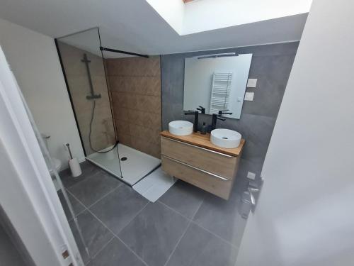 Kúpeľňa v ubytovaní Le Galant - Centre - Spacieux - 18p - Rêve au Mans