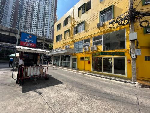 Bangunan di mana terletaknya hotel