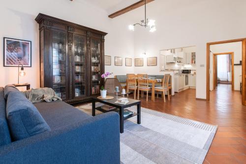 Spacious family flat S. Spirito 8 sleeps