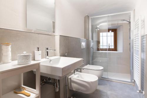 Spacious family flat S. Spirito 8 sleeps