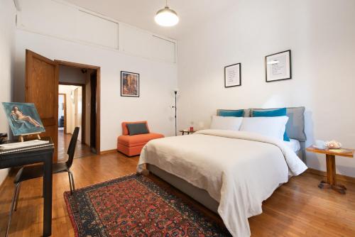 Spacious family flat S. Spirito 8 sleeps