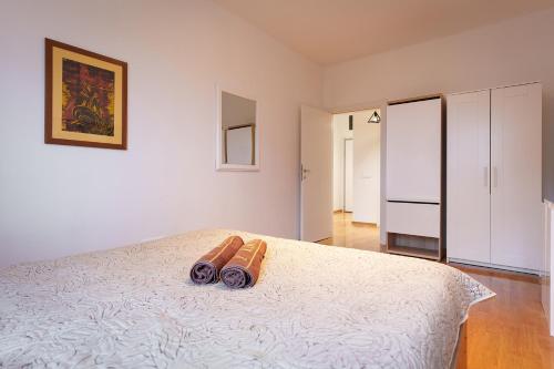 Postel nebo postele na pokoji v ubytování Yellow Lux apartment