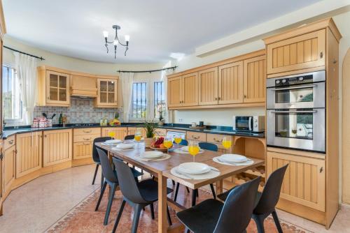 Villa Comodo - PlusHolidays
