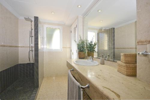 Ένα μπάνιο στο Villa Prestige