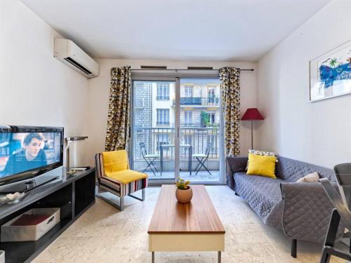 Superbe Appartement Pres de la Gare-Clim-Wifi-Espace dedie au Travail