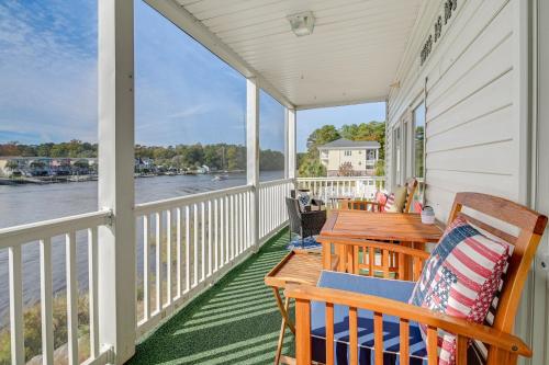 Fotografie z fotogalerie ubytování Myrtle Beach Condo with Screened Porch and Pool Access v destinaci Myrtle Beach