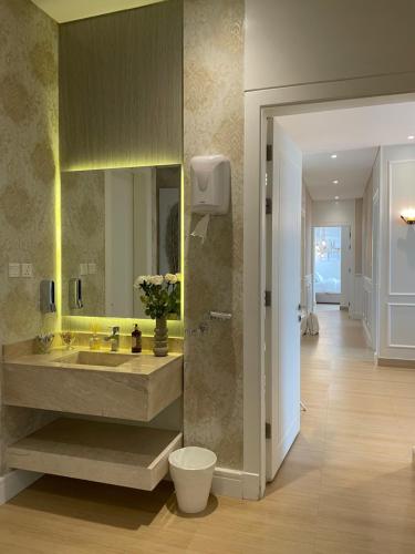 Bathroom sa شقة مميزة بحي الملقا