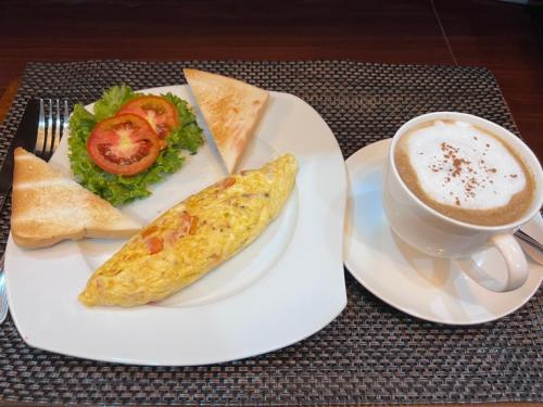 Comida en o cerca de este hotel
