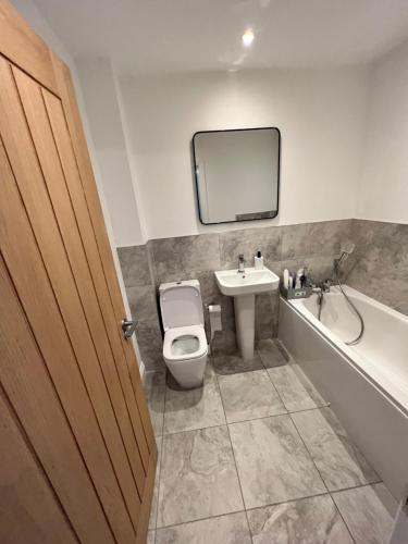 Um banheiro em Luxury 3 bedroom house on the outskirts of Newcastle near to Hadrians Wall
