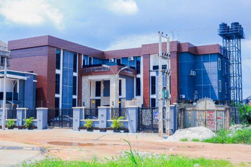 Entrust Hotels – Photos 5