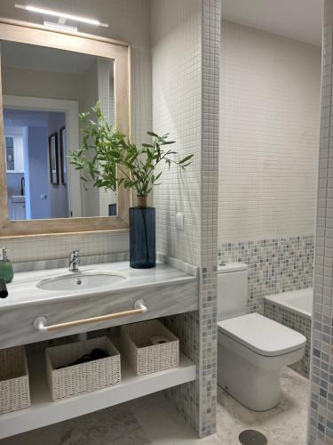 Et badeværelse på Marina Azul