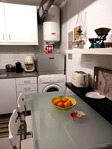 Dapur atau dapur kecil di Pequena Casa rústica com piscina