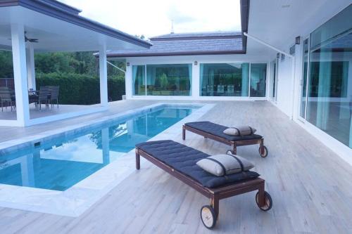 Bazén v ubytování CoaSea Pool Villa - 3 Bedrooms 3.5 Bathrooms nebo v jeho okolí