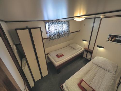 Легло или легла в стая в hotelboat Sarah Groningen