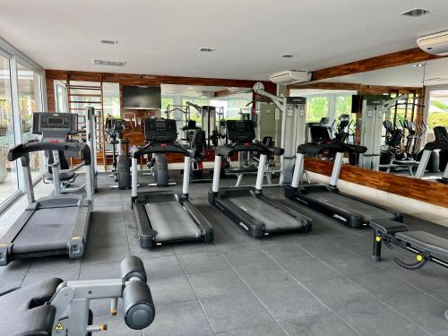 Fitness centrum a/nebo fitness zařízení v ubytování All Time 4 Suítes Riviera