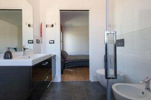 A bathroom at Villa Daiana by Perle di Puglia