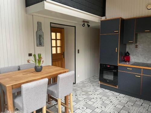 Dapur atau dapur kecil di Gite l'Atelier