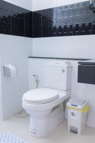Koupelna v ubytování Nacha Hostel, Koh Phi Phi, Krabi. THAILAND
