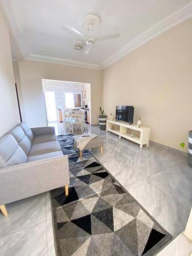 KMR Apartment - Sira