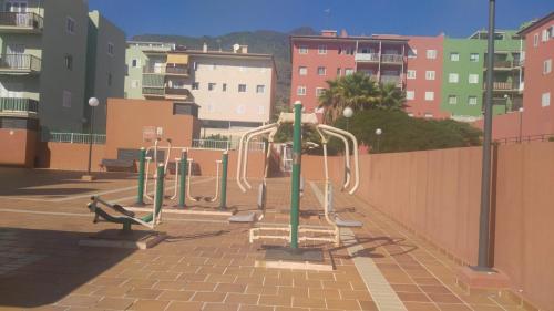 Kawasan permainan kanak-kanak di Apartamento en Tenerife- Candelaria Islas Canarias