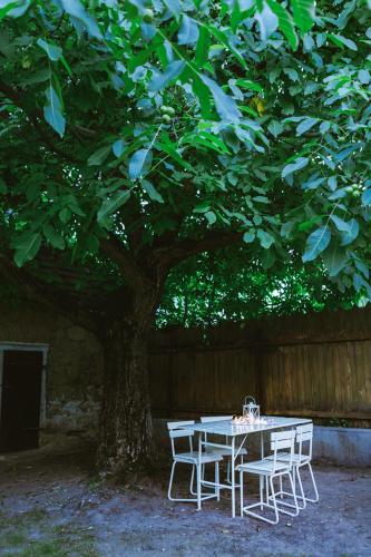 Jardín al aire libre en Chalupa Na Rachačkách