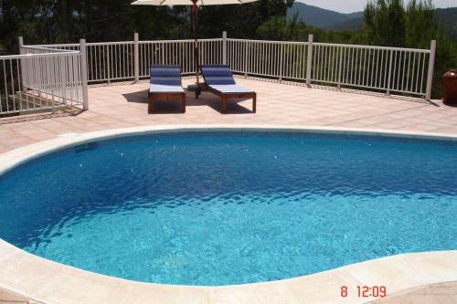 beautiful views with pool in ibizaの敷地内または近くにあるプール