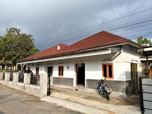 Φωτογραφία από το άλμπουμ του Semar88 Guest House σε Balong