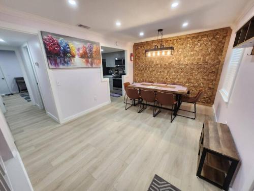 Modern Island Serenity!-Pet-Friendly villa photo 7