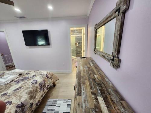 Modern Island Serenity!-Pet-Friendly villa photo 27