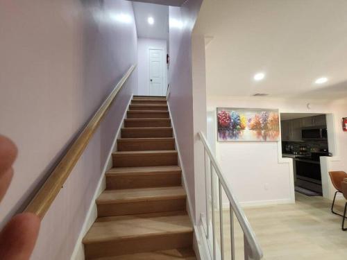 Modern Island Serenity!-Pet-Friendly villa photo 35