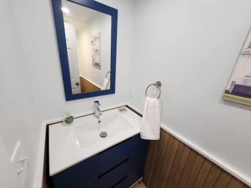 Modern Island Serenity!-Pet-Friendly villa photo 38