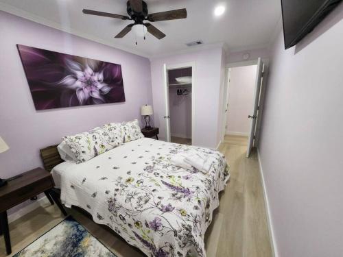 Modern Island Serenity!-Pet-Friendly villa photo 8