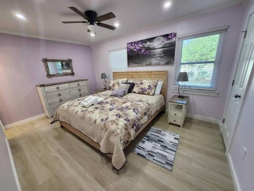 Modern Island Serenity!-Pet-Friendly villa photo 3