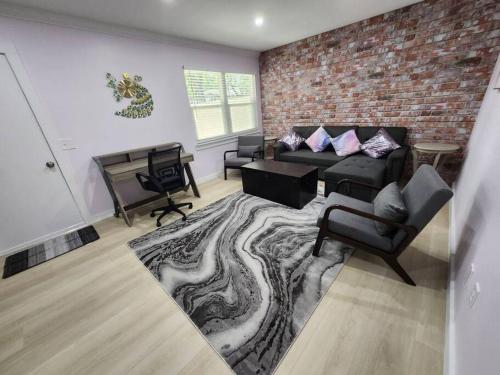 Modern Island Serenity!-Pet-Friendly villa photo 44