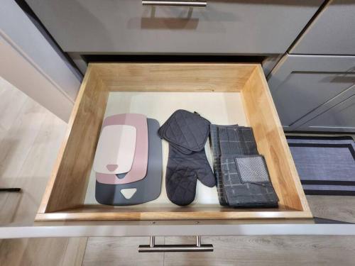a picture of a car in a wooden box at Modern Island Serenity!-Pet-Friendly villa in Hilton Head Island