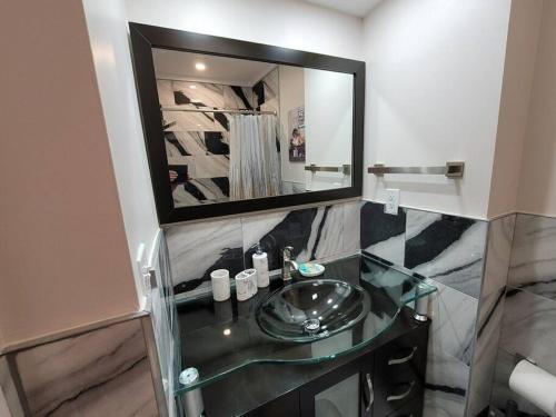 Contemporary bliss-newly renovated cozy villa! photo 39