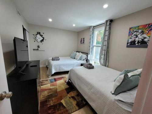 Contemporary bliss-newly renovated cozy villa! photo 53