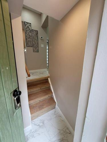 Contemporary bliss-newly renovated cozy villa! photo 56