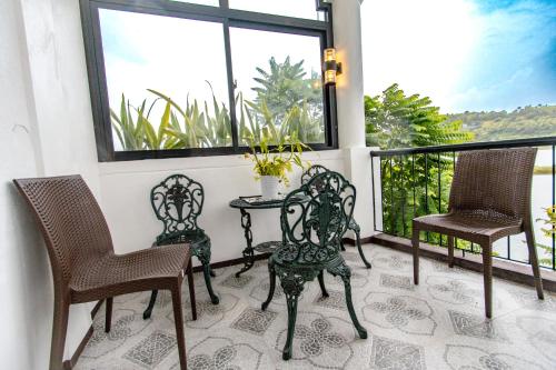 Balkoni atau teres di Whitehaus BnB