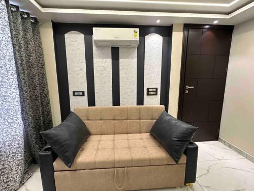 Fotografie z fotogalerie ubytování Himalayan Hideaway: 1 BHK Luxury Apartment v destinaci Rišikéš