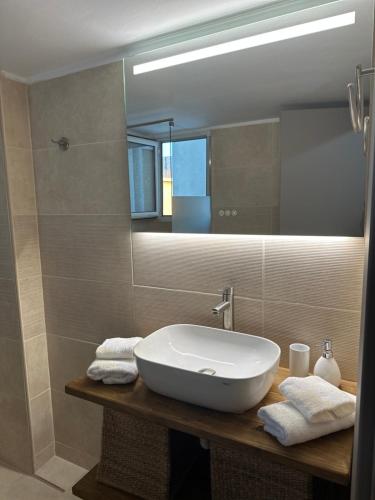 Ένα μπάνιο στο Acropolis Panorama Penthouse