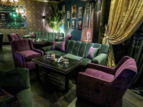 Posezení v ubytování Windsor Palace Luxury Heritage Hotel Since 1906 by Paradise Inn Group