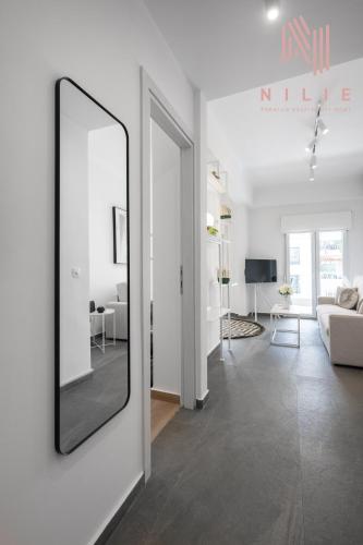 Lusso Bianco, Nilie Hospitality MGMT