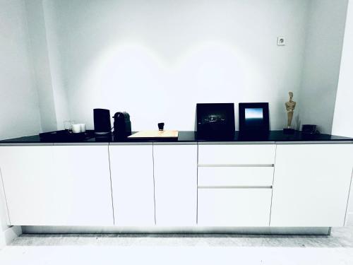 Stylish Central Superior Bedroom in Kolonaki (walking distance to Syntagma)