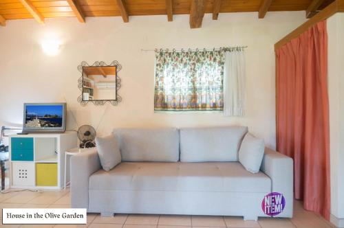 Gallery image of House in the Olive Garden in Agios Ioannis