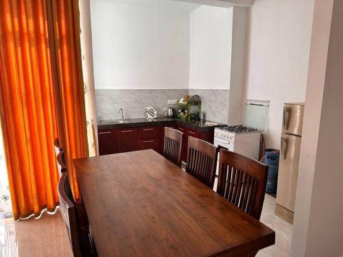 Nhà bếp/bếp nhỏ tại 2 Bedroom Apartment - Aurora Residences Maharagama