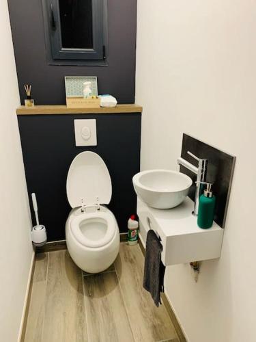 Photo de la galerie de l'établissement Villa moderne avec Piscine, à Murviel-lès-Montpellier