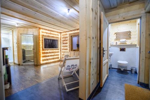 Et badeværelse på Zakopiańska Osada Domki & SPA