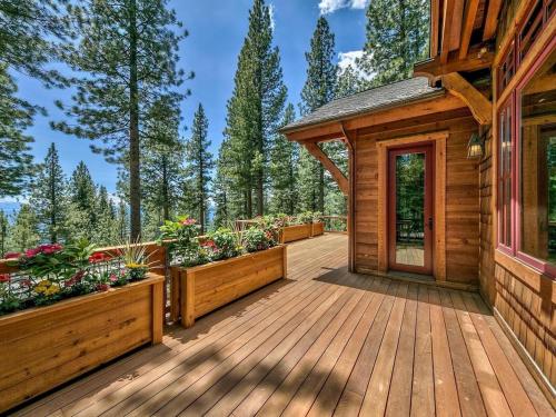 Zahrada ubytování A Touch Of Tuscany In a Lake Tahoe Estate